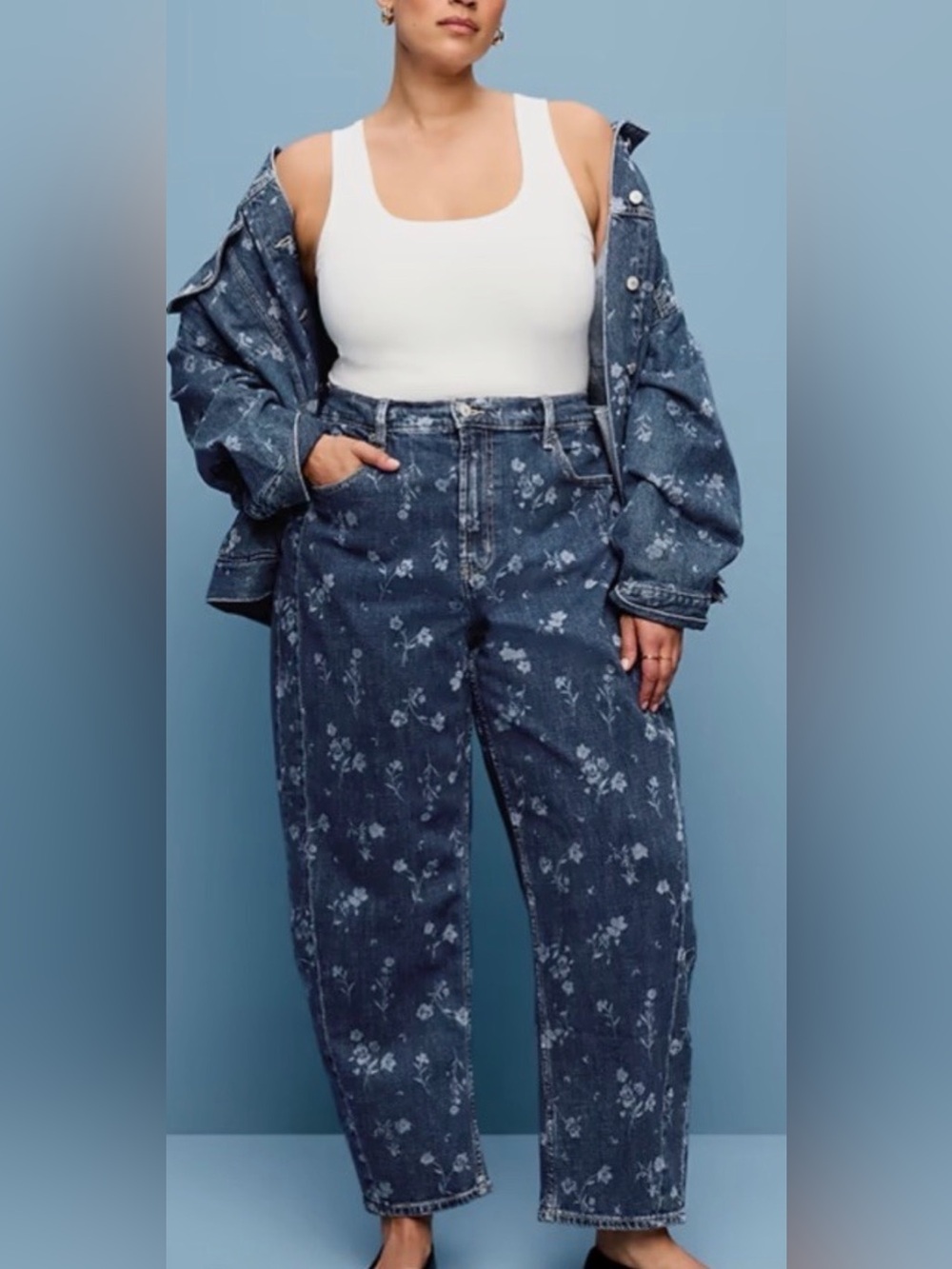 Old Navy High-Rise Barrel Leg Floral High-Rise Jeans Waist 16 NWT